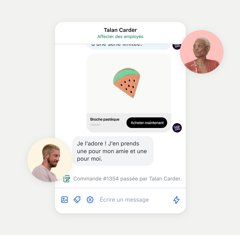 Une fenêtre de chat ouverte laisse apparaître une conversation à propos d’une commande entre une employée d’une boutique et un client. L’image d’une femme représente les commentaires de l’employée et l’image d’un homme les réponses du client.