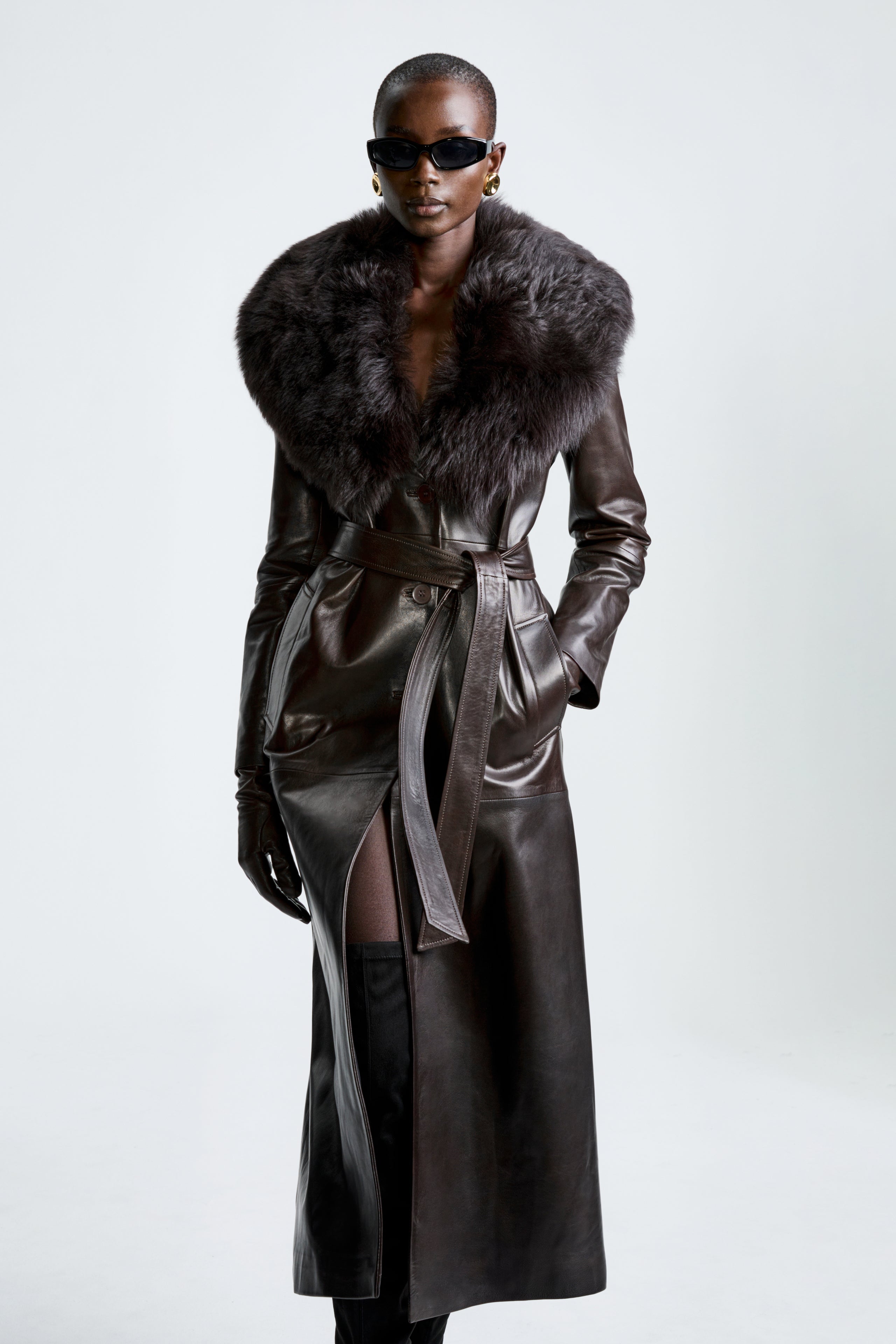 Model is wearing the Nour Hammour Dakota Chocolat Fondant Espresso - Glamorous Leather Trench - Front