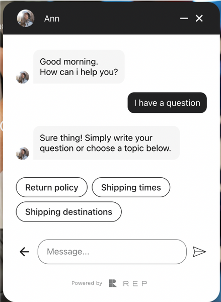 The chatbot on Apricoat’s website invites shoppers to ask a question.